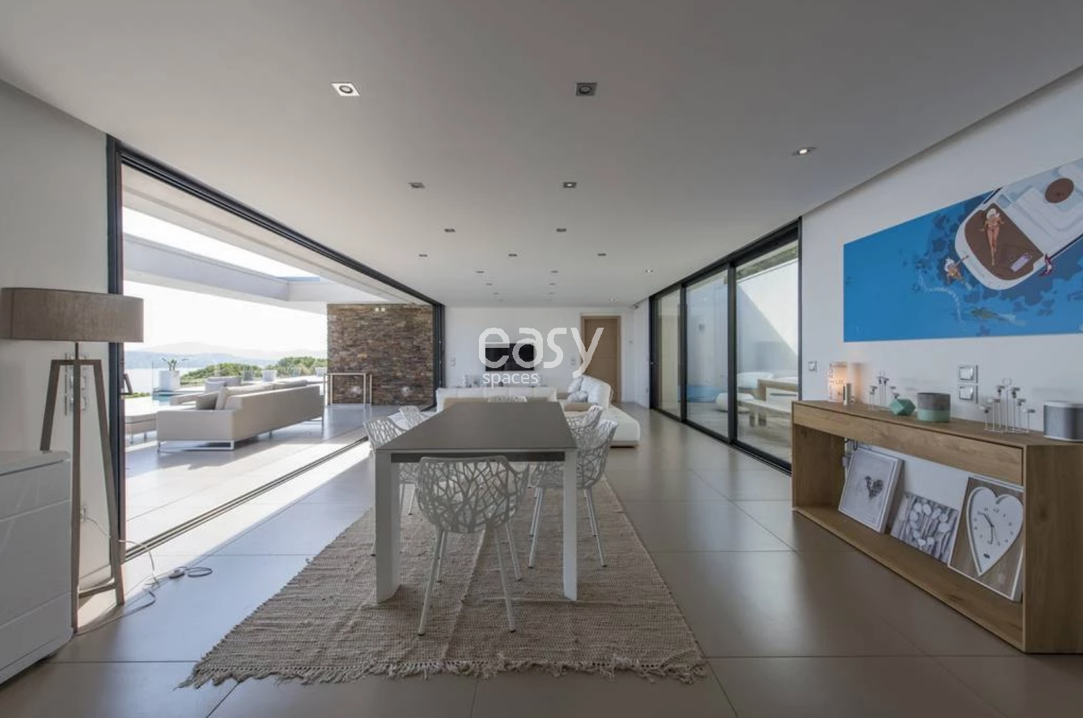 Private location available for rent specifically for professional photo shoots in Saint Tropez